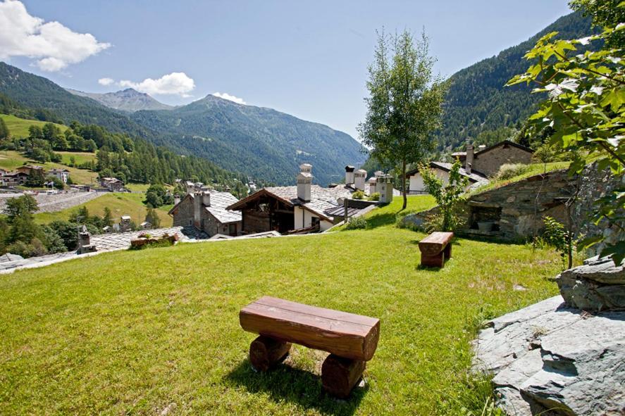 B&B A Pankeo Valtournenche Exterior photo